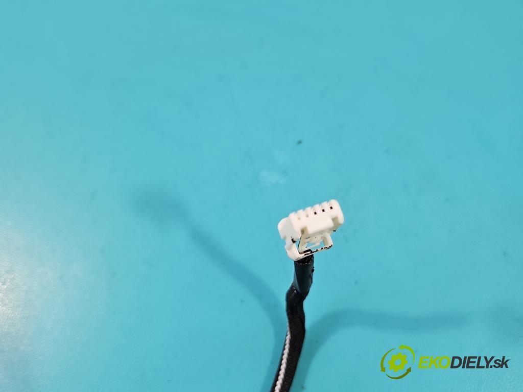 Toyota Corolla E21 2019- 1.8 16V 98 HP automatic 72 kW 1798 cm3 4- snímač stmievania 8214202