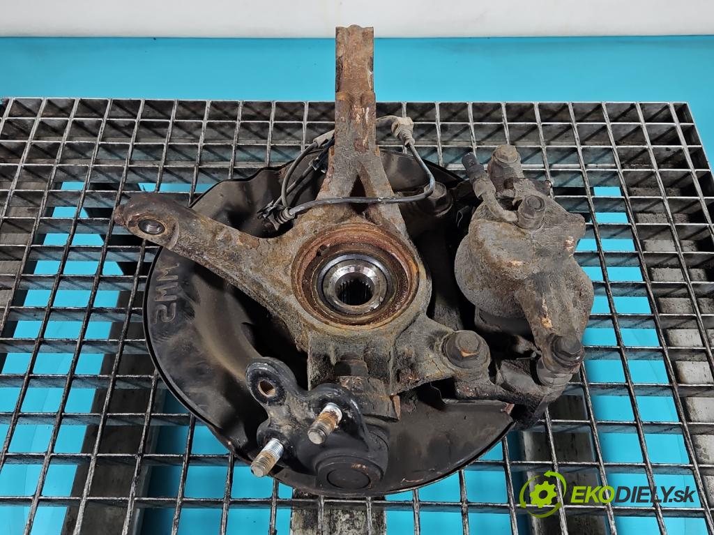 Honda CR-V III 2006-2011 2.2 i-CTDi 150 hp manual 110 kW 2199 cm3 5- náboj levé  (Náboj kola)