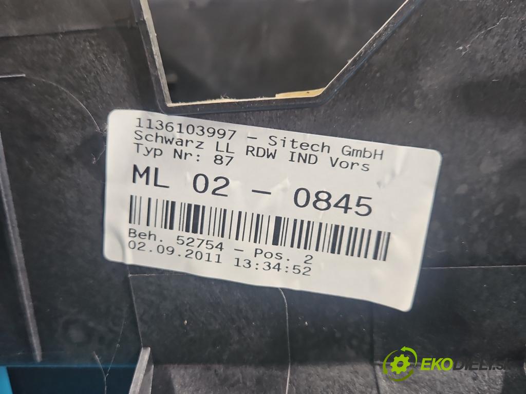 Vw Passat B7 2010-2014 2.0 tdi 140 HP manual 103 kW 1968 cm3 5- kokpit,pristrojová doska rozdeľovacia