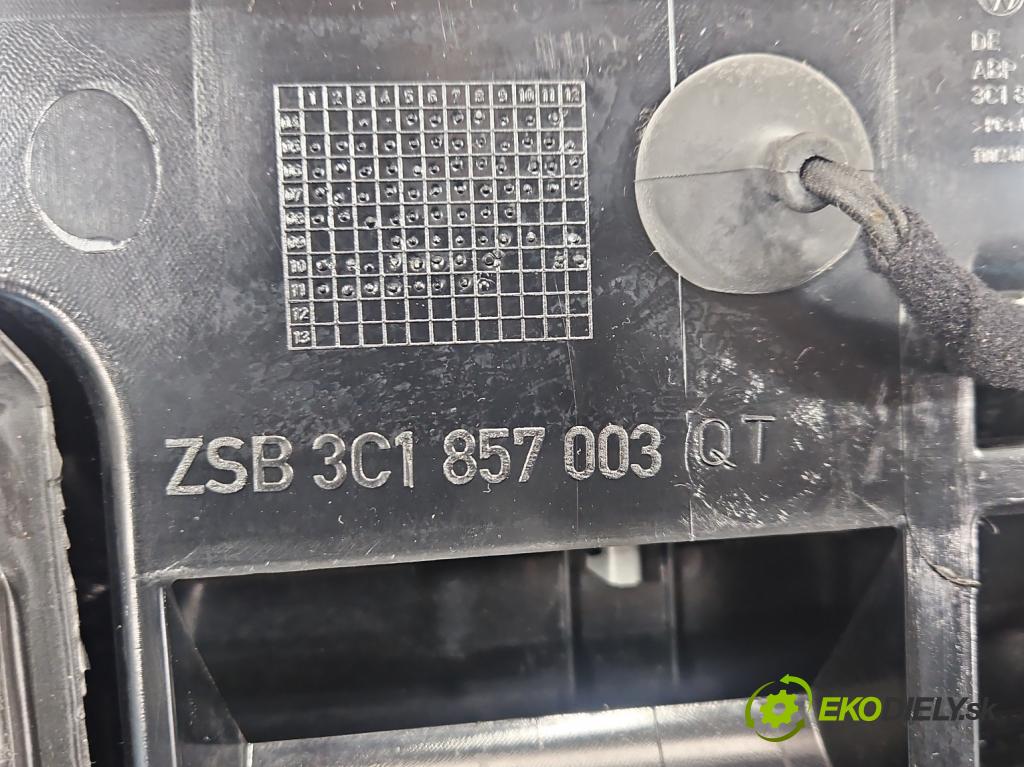 Vw Passat B7 2010-2014 2.0 tdi 140 HP manual 103 kW 1968 cm3 5- kokpit,pristrojová doska rozdeľovacia