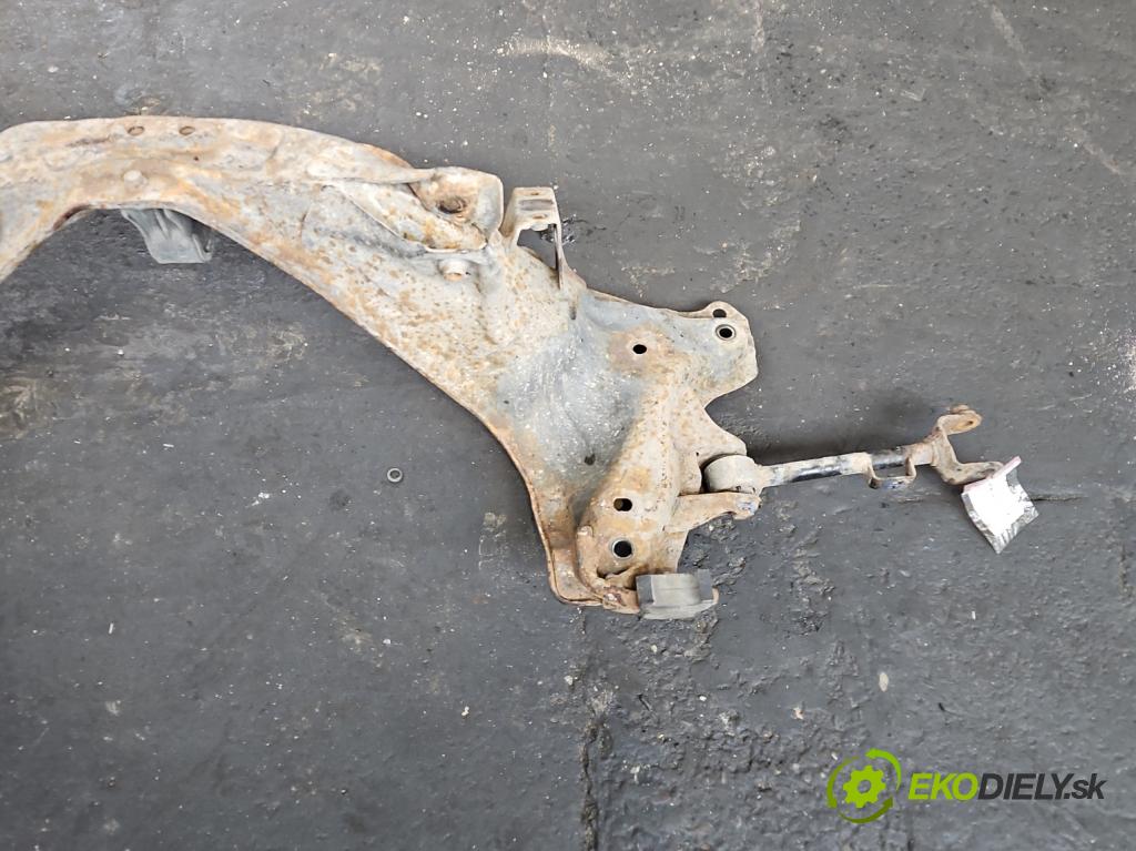 Honda CR-V III 2006-2011 2.2 i-CTDi 150 hp manual 110 kW 2199 cm3 5- zadní výztuha  (Zadní výztuha)