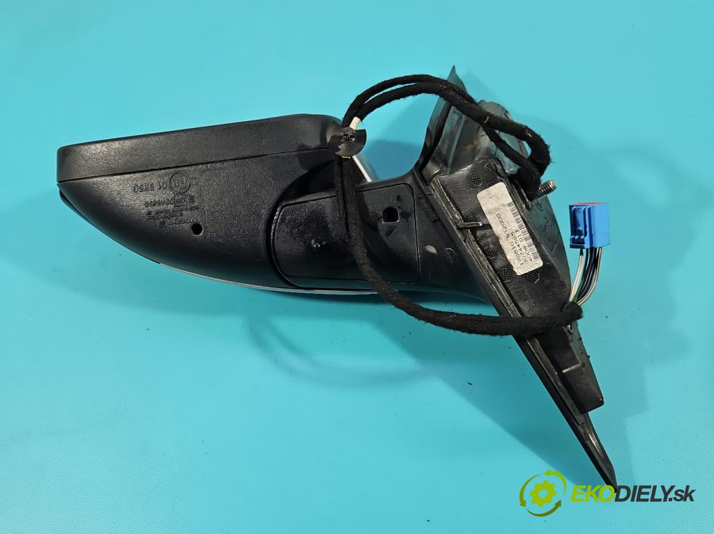 Volvo V50 2.0d 133 HP manual 98 kW 1997 cm3 5- zrkadlo ľavé  (Kľučka dverí ostatné)