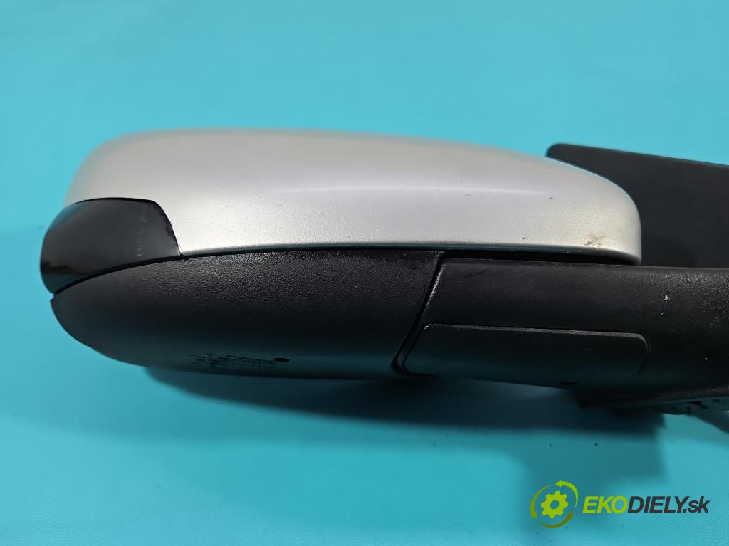 Volvo V50 2.0d 133 HP manual 98 kW 1997 cm3 5- zrkadlo pravé  (Kľučka dverí ostatné)
