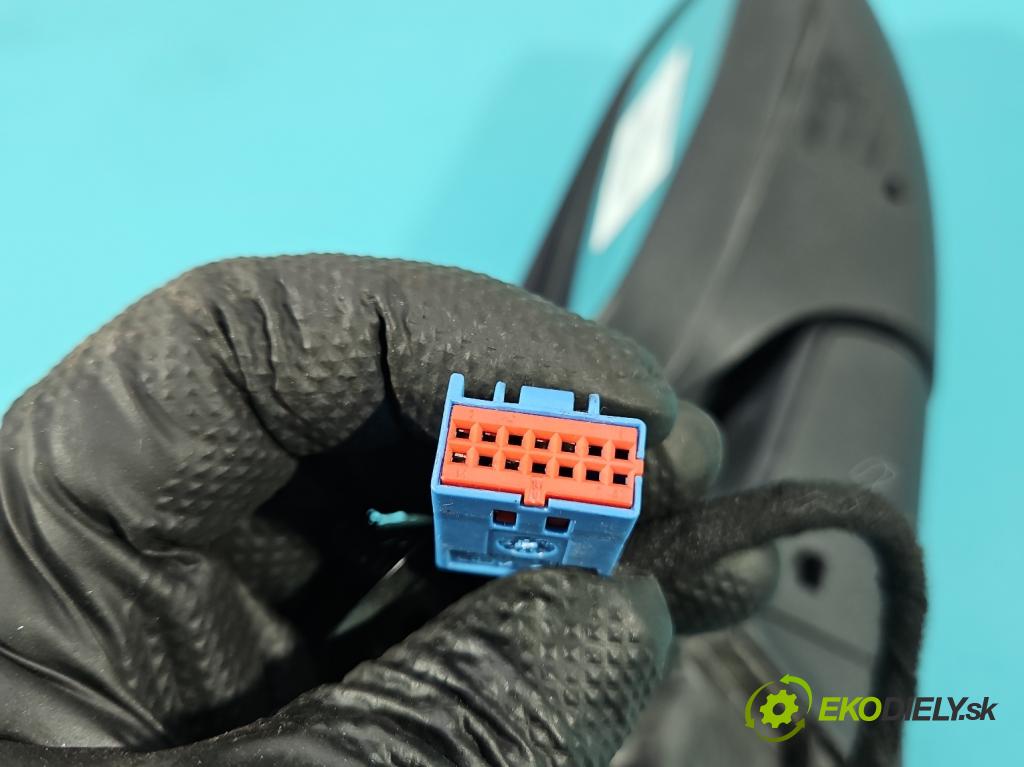 Volvo V50 2.0d 133 HP manual 98 kW 1997 cm3 5- zrkadlo pravé  (Kľučka dverí ostatné)