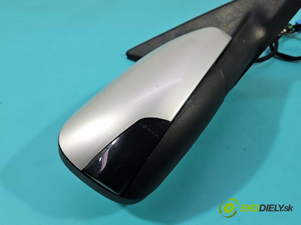 Volvo V50 2.0d 133 HP manual 98 kW 1997 cm3 5- zrkadlo pravé  (Kľučka dverí ostatné)