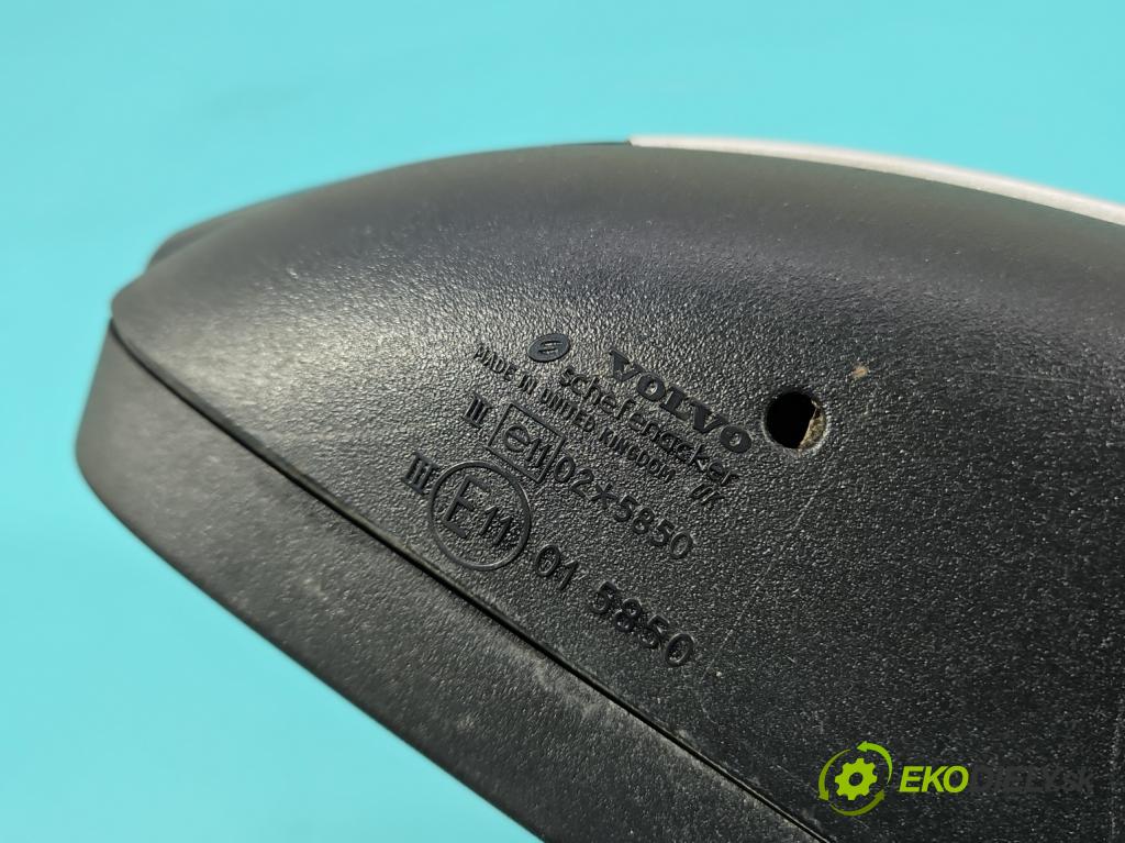 Volvo V50 2.0d 133 HP manual 98 kW 1997 cm3 5- zrkadlo pravé  (Kľučka dverí ostatné)