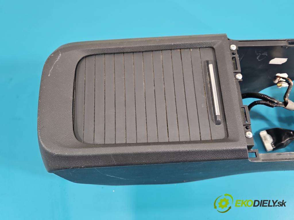 Honda CR-V III 2006-2011 2.2 i-CTDi 150 hp manual 110 kW 2199 cm3 5- kastlík 83400-SWW-G130-M1