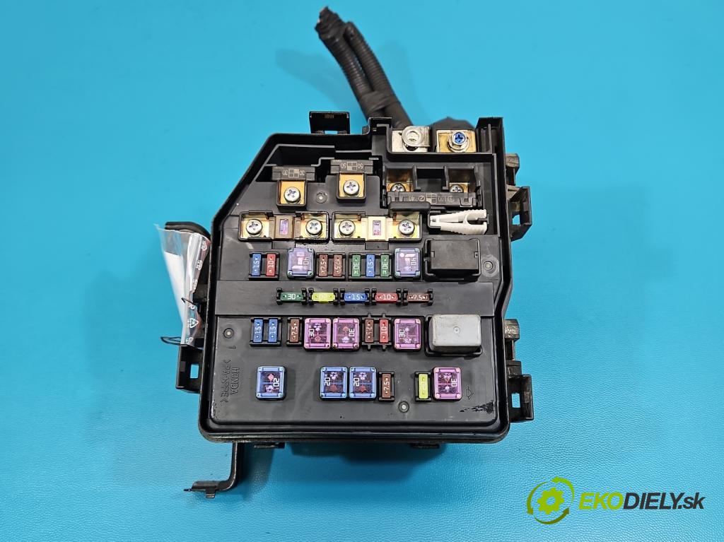 Honda CR-V III 2006-2011 2.2 i-CTDi 150 HP manual 110 kW 2199 cm3 5- skrinka poistka 25SWY-E02 (Poistková skrinka)