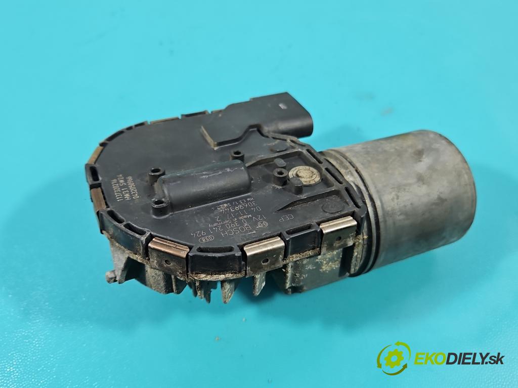 Volvo V50 2.0d 133 hp manual 98 kW 1997 cm3 5- motor stěračů přední 0390241924