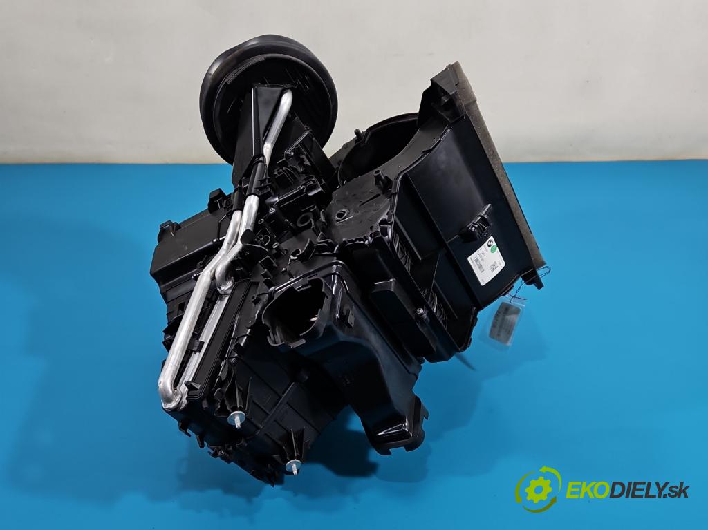 Bmw i3 2013-2022 0.0 elektrický: 170 HP automatic 125 kW 1 cm3 5- radiator 9278390 (Radiátor kúrenia)