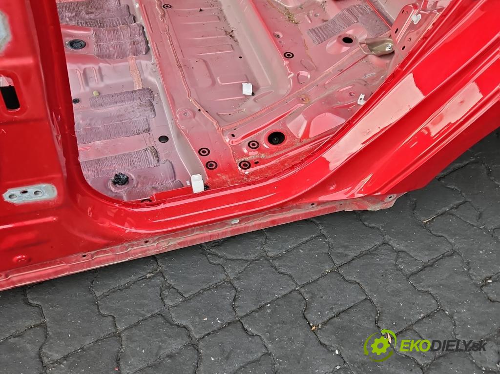 Toyota Corolla E21 2019- 1.8 16V 98 HP automatic 72 kW 1798 cm3 4- Práh: ľavý  (Karoséria ostatné)