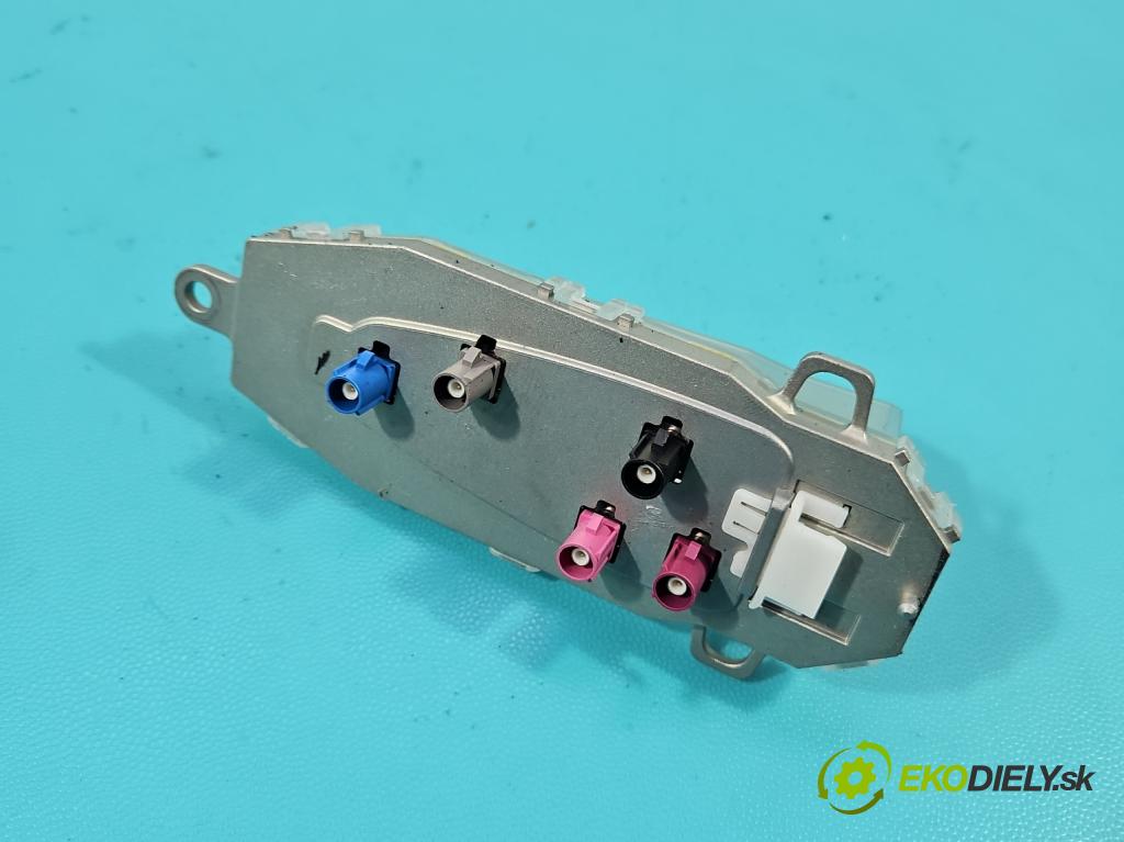 Bmw i3 2013–2022 0.0 elektrický: 170 HP automatic 125 kW 1 cm3 5- Antena 9253996