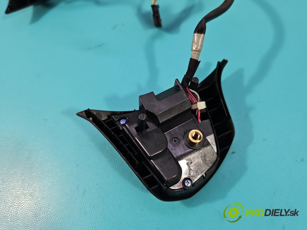 Bmw i3 2013-2022 0.0 elektrický: 170 hp automatic 125 kW 1 cm3 5- Přepínač multifunkční: řízení: 9313891 (Páčky pod volantem)