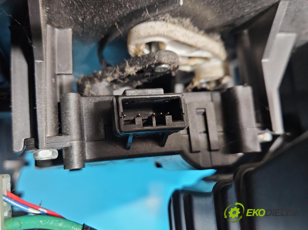 Honda CR-V III 2006-2011 2.2 i-CTDi 150 hp manual 110 kW 2199 cm3 5- radiátor 443150-7987 (Radiátor topení)