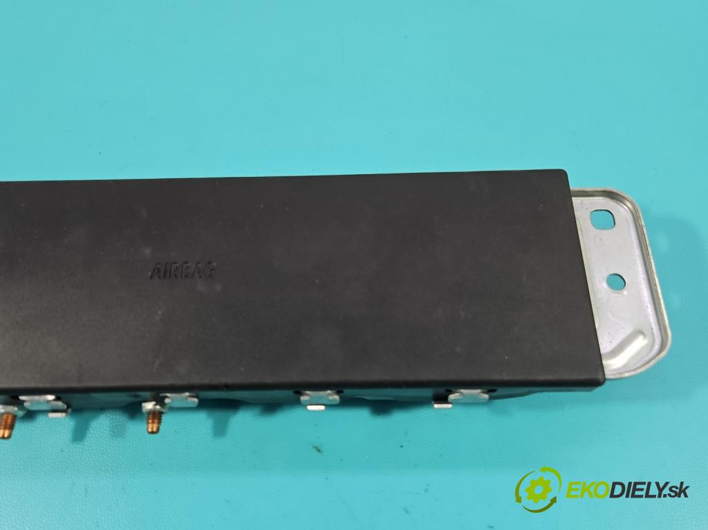 Bmw i3 2013–2022 0.0 elektrický: 170 HP automatic 125 kW 1 cm3 5- airbag vzduch: 928107204