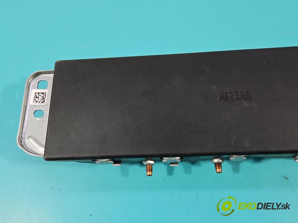 Bmw i3 2013–2022 0.0 elektrický: 170 HP automatic 125 kW 1 cm3 5- airbag vzduch: 928107204