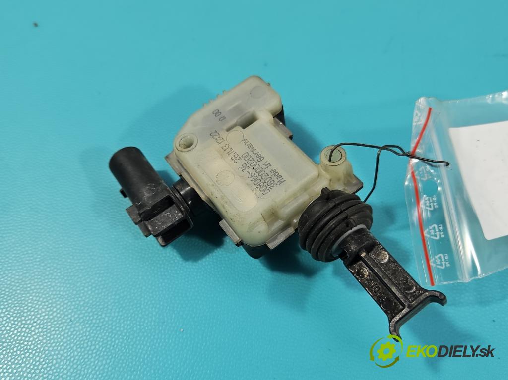 Bmw i3 2013–2022 0.0 elektrický: 170 HP automatic 125 kW 1 cm3 5- Aktuátor: papuče: nádrže palivo 009066-36