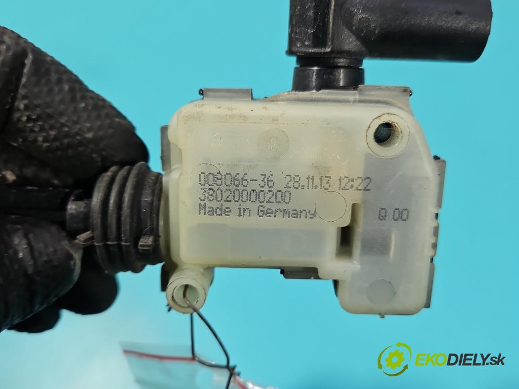 Bmw i3 2013–2022 0.0 elektrický: 170 HP automatic 125 kW 1 cm3 5- Aktuátor: papuče: nádrže palivo 009066-36