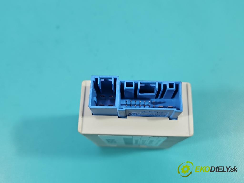 Bmw i3 2013–2022 0.0 elektrický: 170 HP automatic 125 kW 1 cm3 5- riadiaca jednotka ostatné 55892110