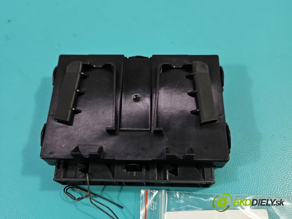 Bmw i3 2013–2022 0.0 elektrický: 170 HP automatic 125 kW 1 cm3 5- riadiaca jednotka ostatné E1113378H