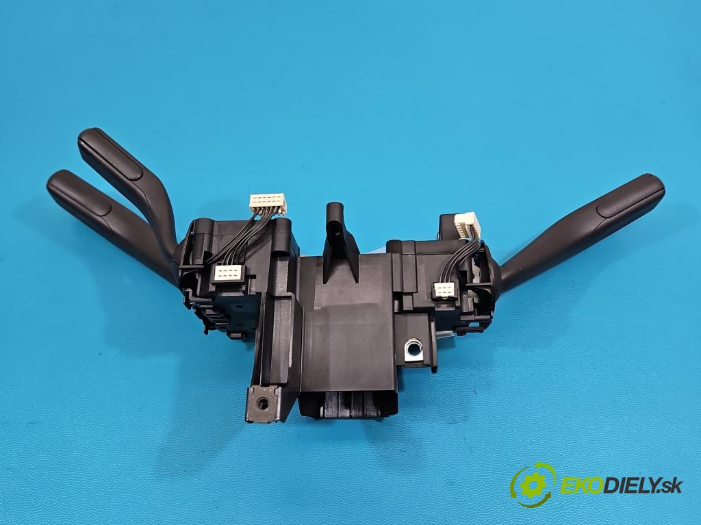 Vw Passat B7 2010-2014 2.0 tdi 140 HP manual 103 kW 1968 cm3 5- prepínač komplex: 3C9953501BN (Prepínacie páčky pod volantom)