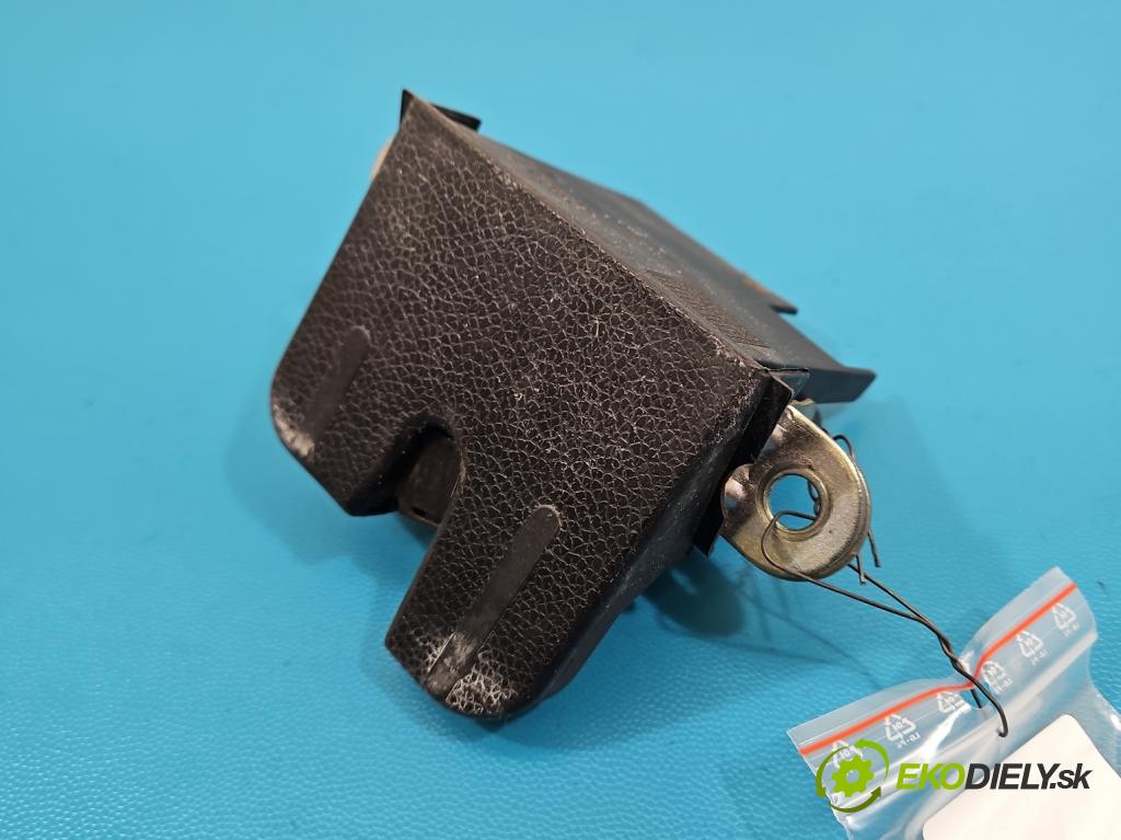 Vw Passat B7 2010-2014 2.0 tdi 140 HP manual 103 kW 1968 cm3 5- zámok kufrové dvere zadné 5K0827505A