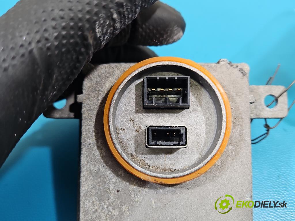 Vw Passat B7 2010-2014 2.0 tdi 140 HP manual 103 kW 1968 cm3 5- střídač: xenon 8K0941597B (Riadiaca jednotka xenónu)