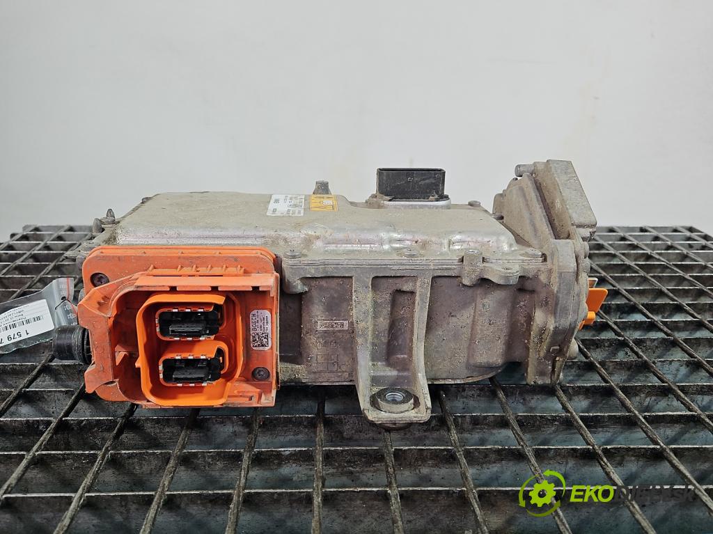 Bmw i3 2013–2022 0.0 elektrický: 170 HP automatic 125 kW 1 cm3 5- střídač: prúd 0437508569