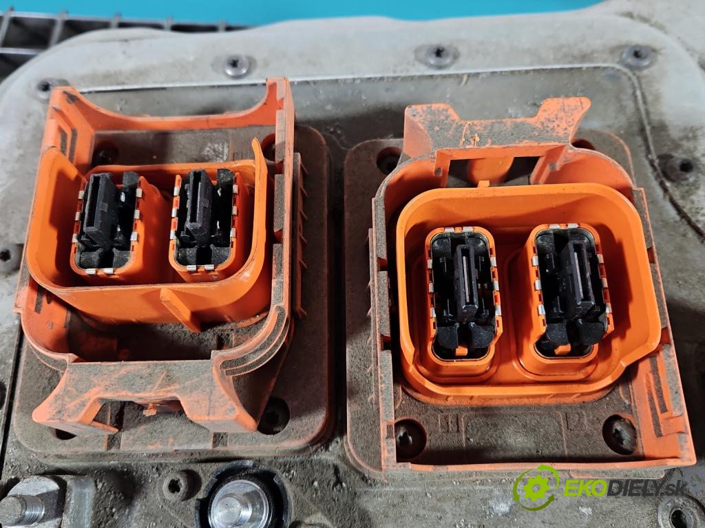 Bmw i3 2013–2022 0.0 elektrický: 170 hp automatic 125 kW 1 cm3 5- měnič aktuální: 8642609