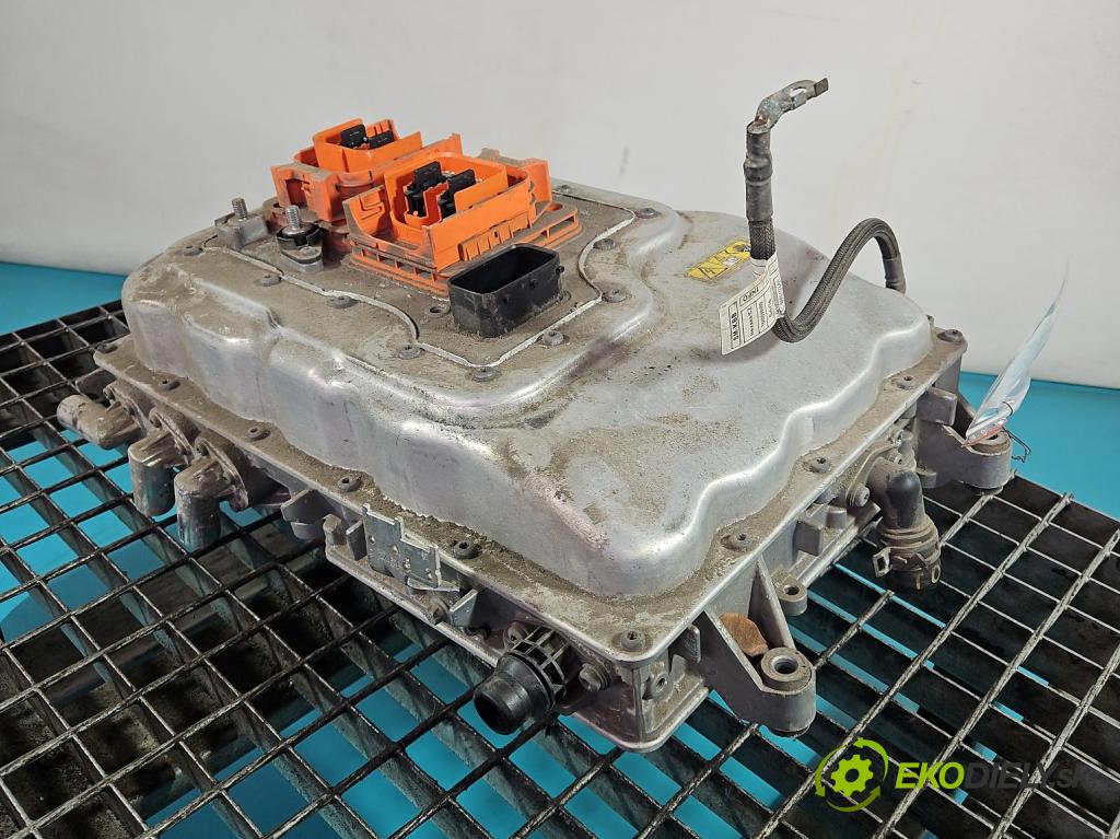 Bmw i3 2013–2022 0.0 elektrický: 170 hp automatic 125 kW 1 cm3 5- měnič aktuální: 8642609