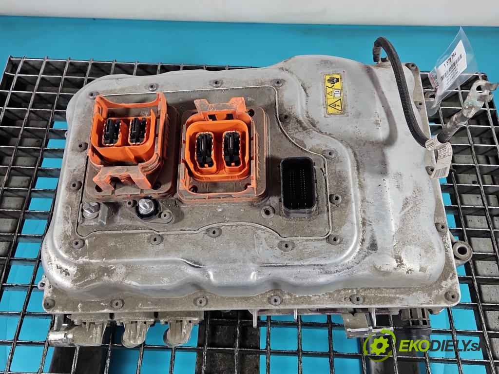 Bmw i3 2013–2022 0.0 elektrický: 170 hp automatic 125 kW 1 cm3 5- měnič aktuální: 8642609