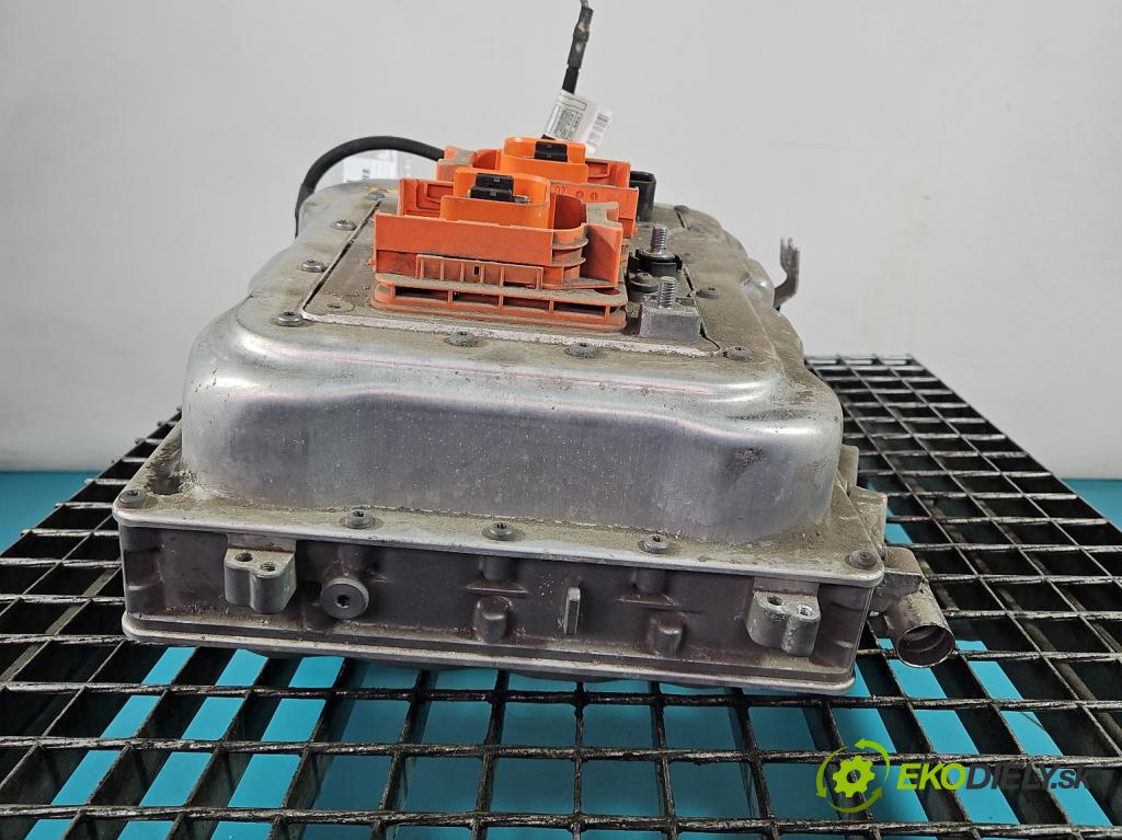 Bmw i3 2013–2022 0.0 elektrický: 170 hp automatic 125 kW 1 cm3 5- měnič aktuální: 8642609