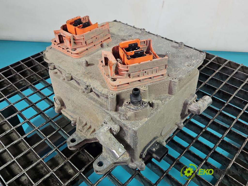 Bmw i3 2013–2022 0.0 elektrický: 170 hp automatic 125 kW 1 cm3 5- měnič aktuální: 8647316