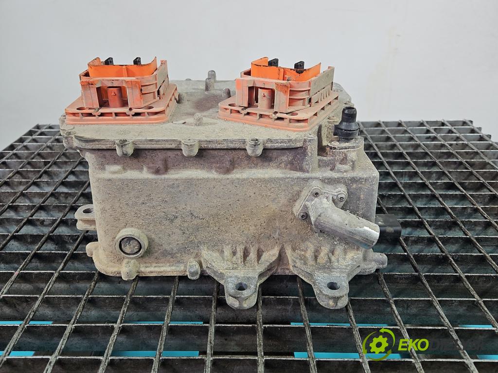 Bmw i3 2013–2022 0.0 elektrický: 170 hp automatic 125 kW 1 cm3 5- měnič aktuální: 8647316