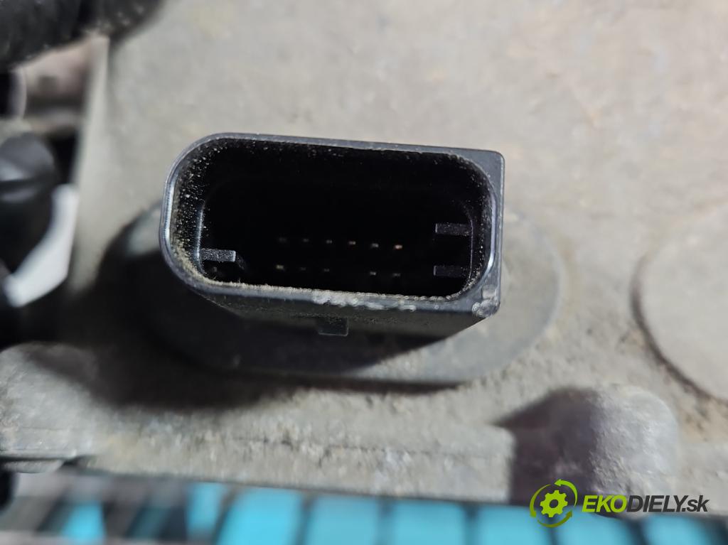 Bmw i3 2013–2022 0.0 elektrický: 170 hp automatic 125 kW 1 cm3 5- měnič aktuální: 8647316