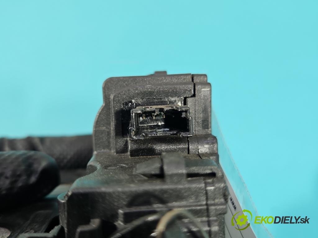 Bmw i3 2013–2022 0.0 elektrický: 170 HP automatic 125 kW 1 cm3 5- zámok kufrové dvere zadné 7248075