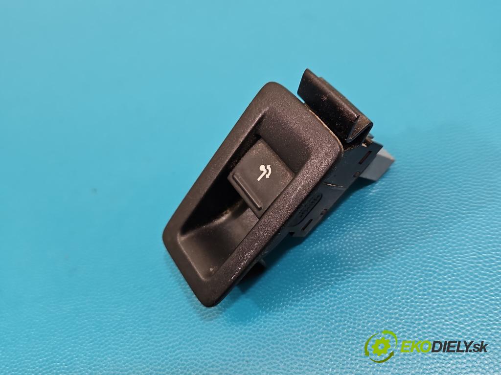 Vw Passat B7 2010-2014 2.0 tdi 140 HP manual 103 kW 1968 cm3 5- prepínač ostatné 7E5959527
