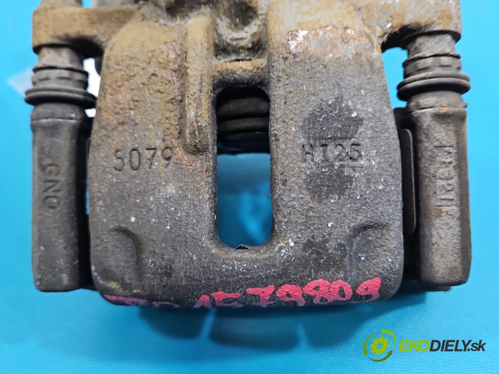 Vw Passat B7 2010-2014 2.0 tdi 140 hp manual 103 kW 1968 cm3 5- brzdič zadní pravý  (Klika dveří ostatní)