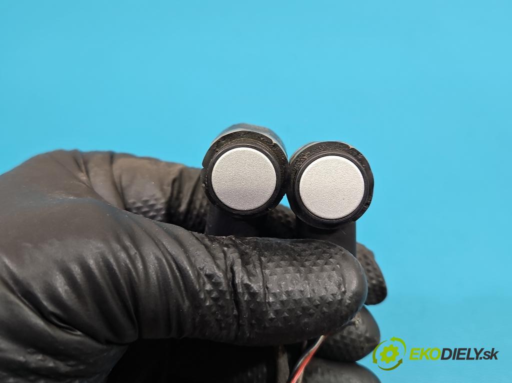 Vw Passat B7 2010-2014 2.0 tdi 140 hp manual 103 kW 1968 cm3 5- snímač parkování 5KD919275A