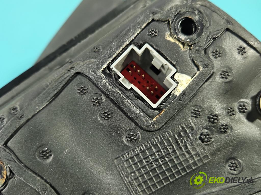 Ford Focus Mk3 2010-2018 1.5 tdci 95 HP manual 70 kW 1499 cm3 5- zrkadlo pravé  (Kľučka dverí ostatné)