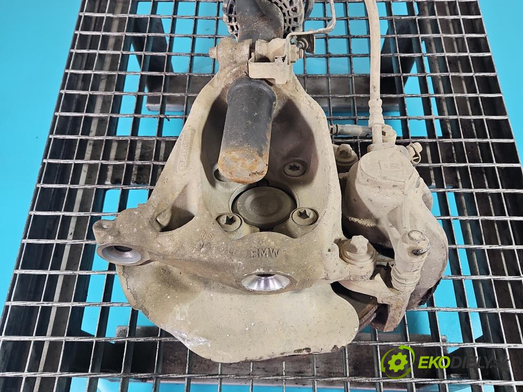 Bmw i3 2013–2022 0.0 elektrický: 170 HP automatic 125 kW 1 cm3 5- náboj pravé  (Náboj kolesa)