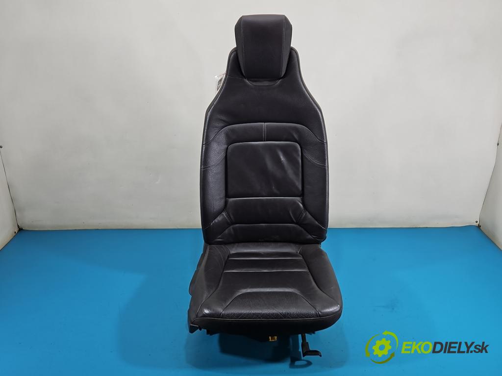 Bmw i3 2013–2022 0.0 elektrický: 170 HP automatic 125 kW 1 cm3 5- Sedačka pravý  (Sedadlo)