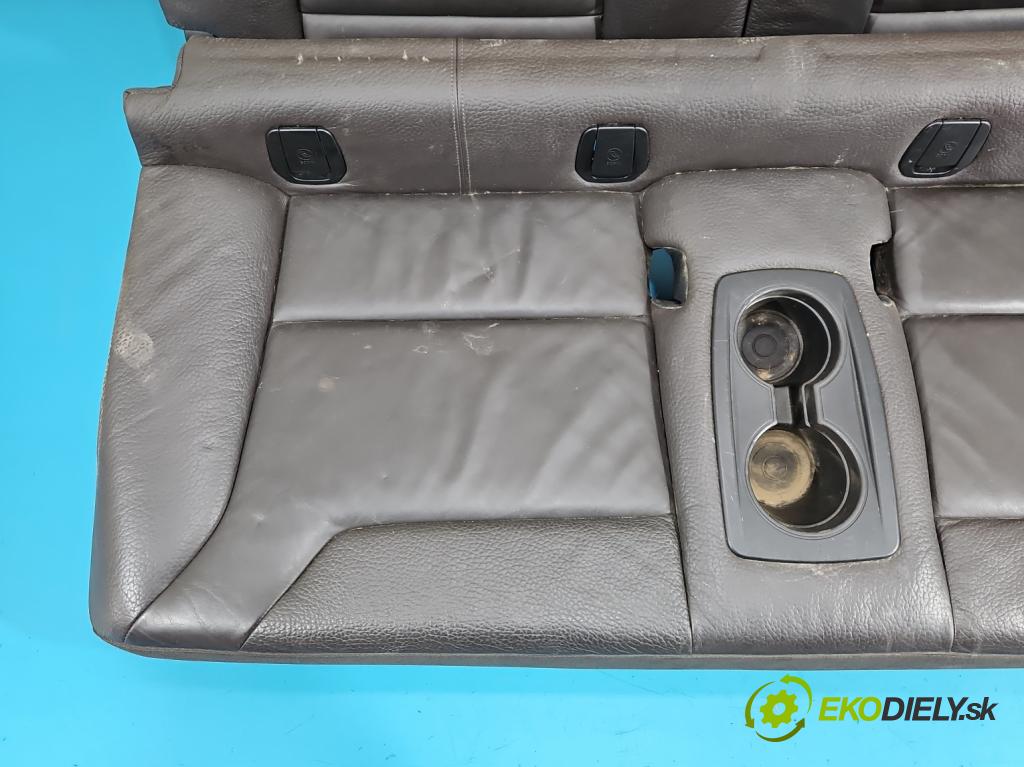 Bmw i3 2013–2022 0.0 elektrický: 170 HP automatic 125 kW 1 cm3 5- Pohovka: zadné (Sedadlo)