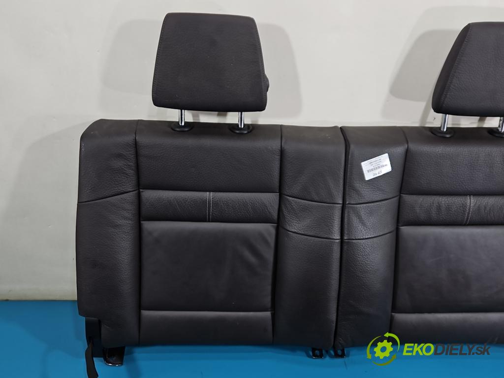 Bmw i3 2013–2022 0.0 elektrický: 170 HP automatic 125 kW 1 cm3 5- Pohovka: zadné (Sedadlo)
