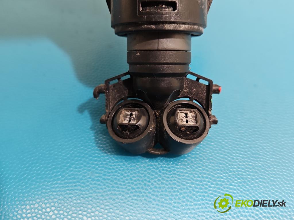 Vw Passat B7 2010-2014 2.0 tdi 140 HP manual 103 kW 1968 cm3 5- ostrekovač reflektor: pravý A2C53365251