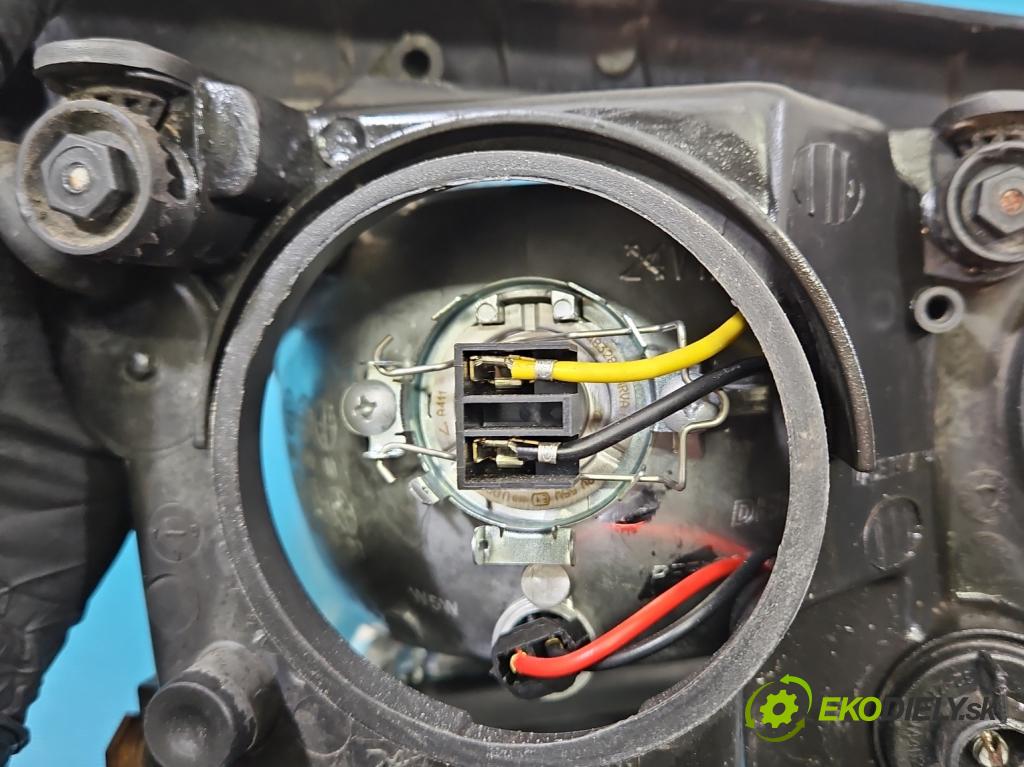 Vw Passat B5 1995-2005 1.9 tdi 110 HP manual 81 kW 1896 cm3 4- Reflektor: ľavý  (Kľučka dverí ostatné)