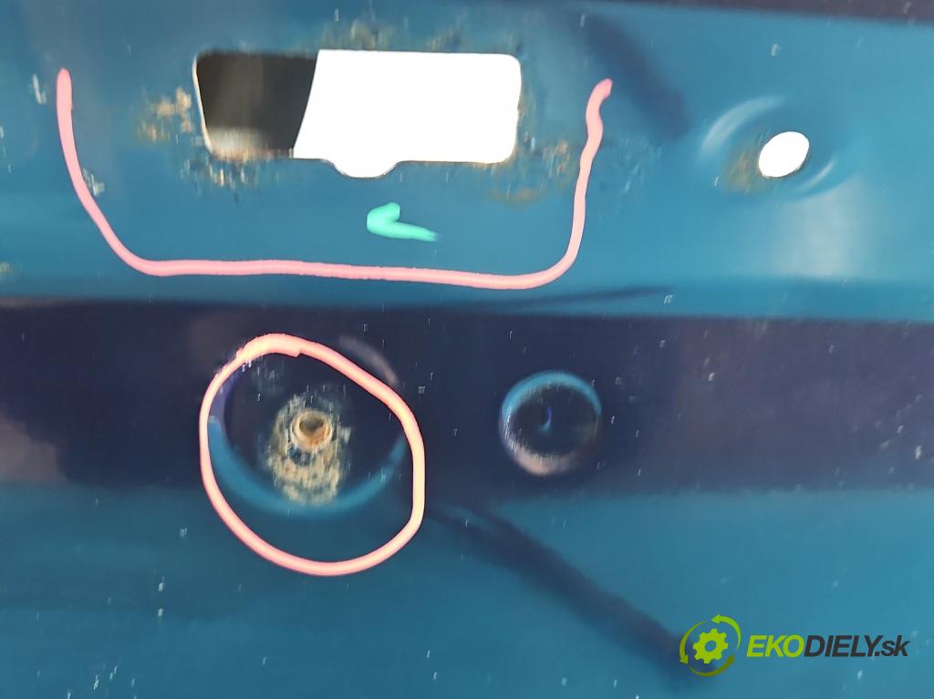 Toyota Avensis III T27 2009-2018 1.8 vvti 147 HP manual 108 kW 1798 cm3 4- zadna kufor  (Kapota zadná (kufor))