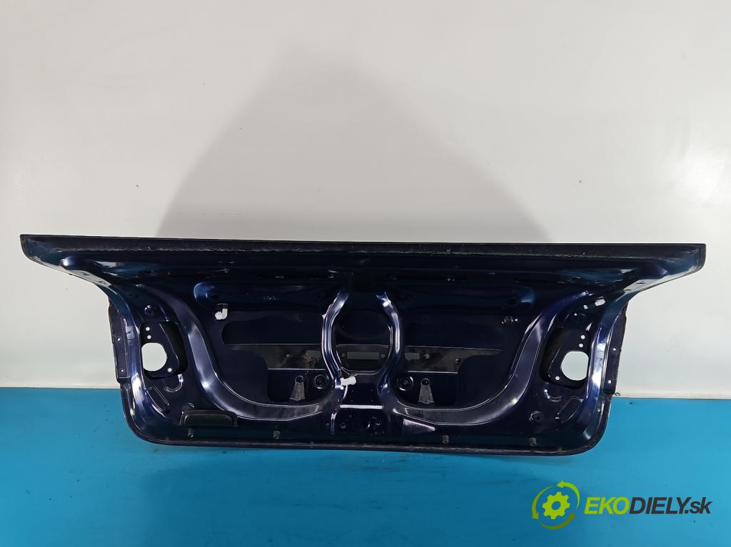 Toyota Avensis III T27 2009-2018 1.8 vvti 147 HP manual 108 kW 1798 cm3 4- zadna kufor  (Kapota zadná (kufor))