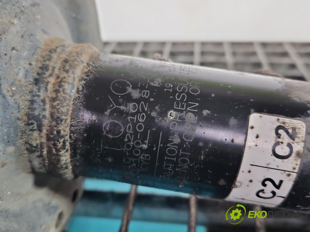 Toyota Corolla E21 2019- 1.8 16V 98 HP automatic 72 kW 1798 cm3 4- tlmič predné pravý  (Kľučka dverí ostatné)