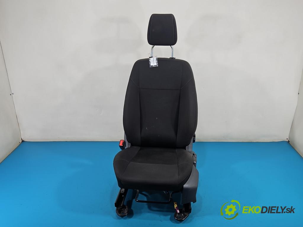 Ford Focus Mk3 2010-2018 1.5 tdci 95 hp manual 70 kW 1499 cm3 5- Sedadlo levý  (Sedadlo)